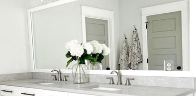 Brightens the Bath this Winter with White (Cover)